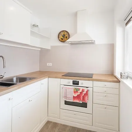 Poklukar Lejlighed *