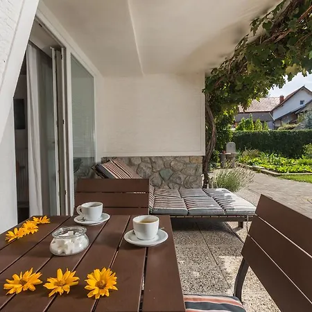 Poklukar Apartment *